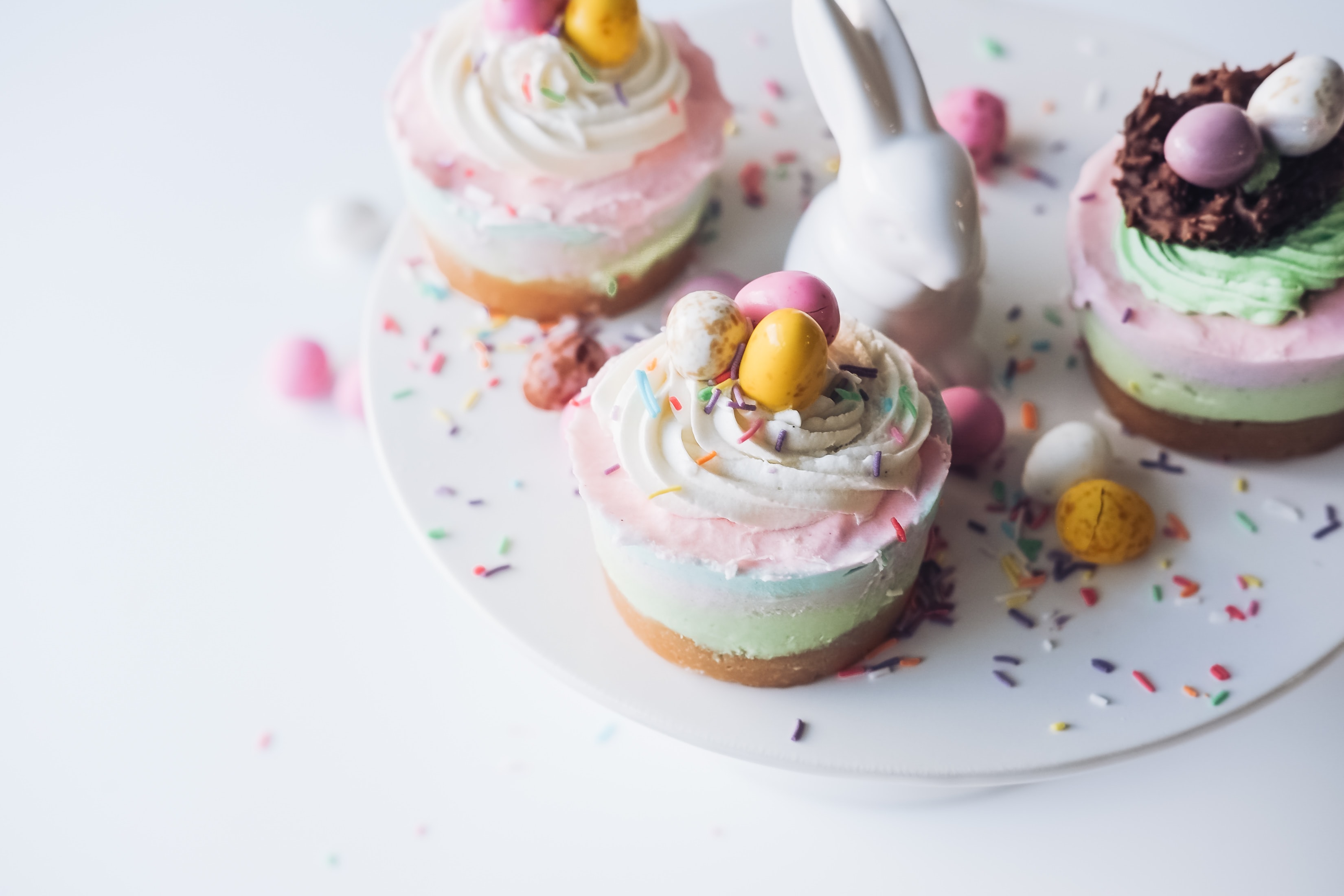 A cupcake image with tag name Munamii Cakes